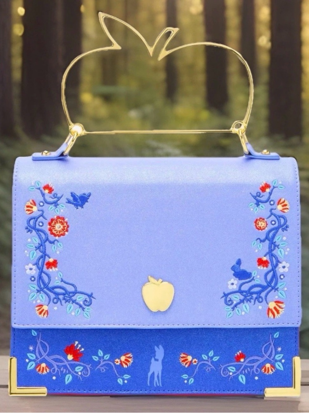 NEW Loungefly Disney Snow White & The Seven Dwarfs Apple Handle Crossbody Bag